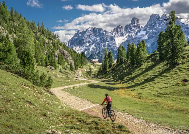 In mountain bike sulle Dolomiti